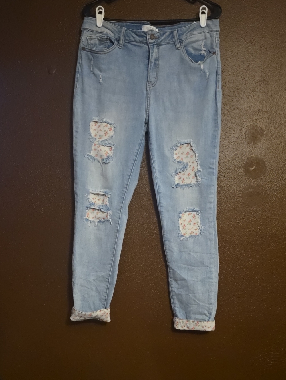 Judy Blue Light Blue Distressed Floral Patch Boyfriend Jeans